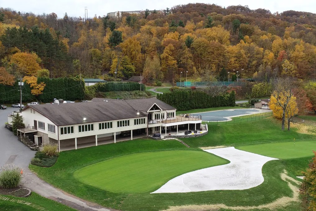 Valley Country Club #83