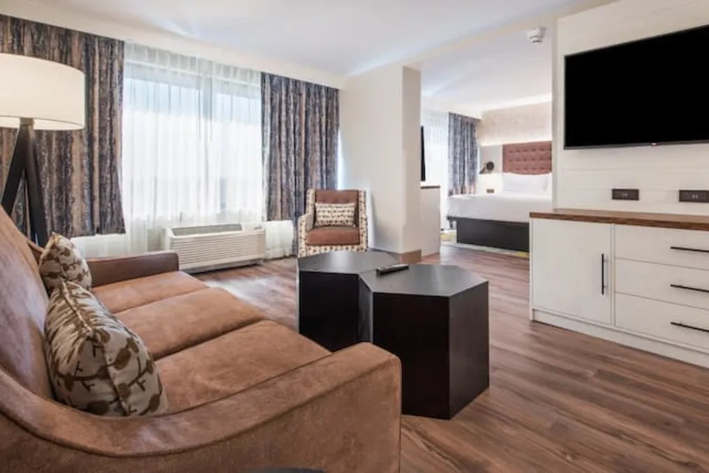 DoubleTree by Hilton Monroe Township Cranbury #9