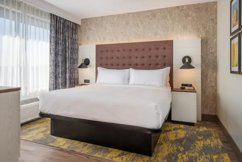 DoubleTree by Hilton Monroe Township Cranbury #10