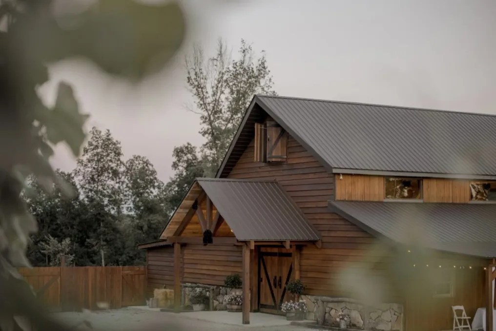 Lakeview Barn & Lodge #20