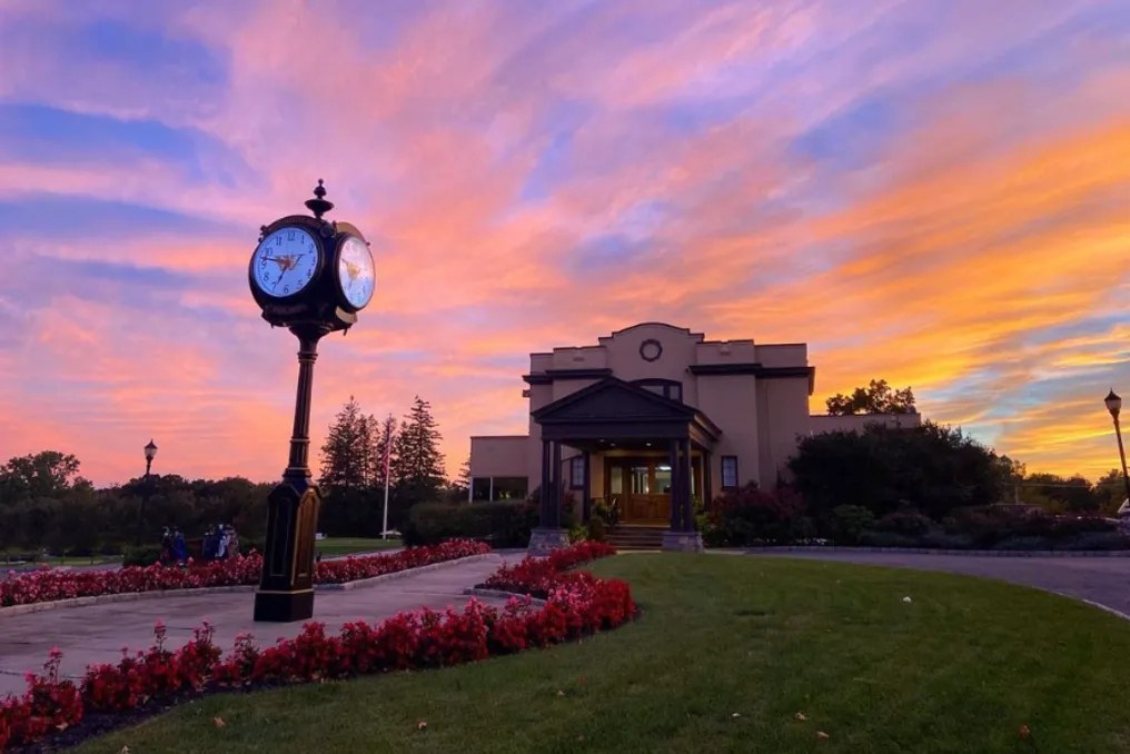 Westchester Hills Golf Club #18