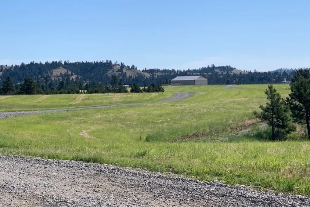 Hensley Creek Hangar #12
