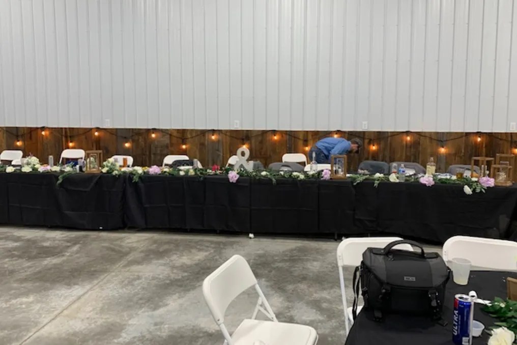 Hensley Creek Hangar #17