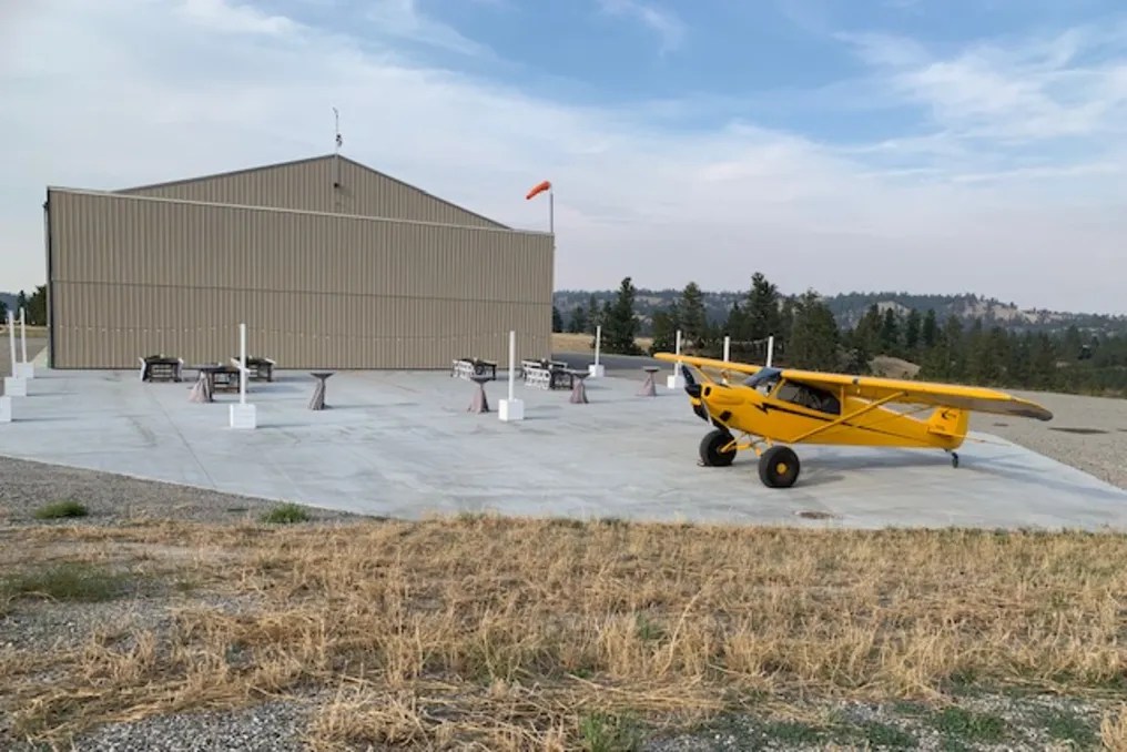 Hensley Creek Hangar #29