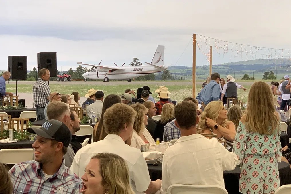 Hensley Creek Hangar #34