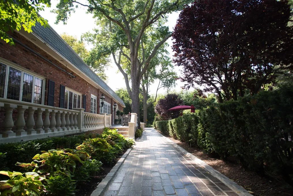 Westbury Manor #11