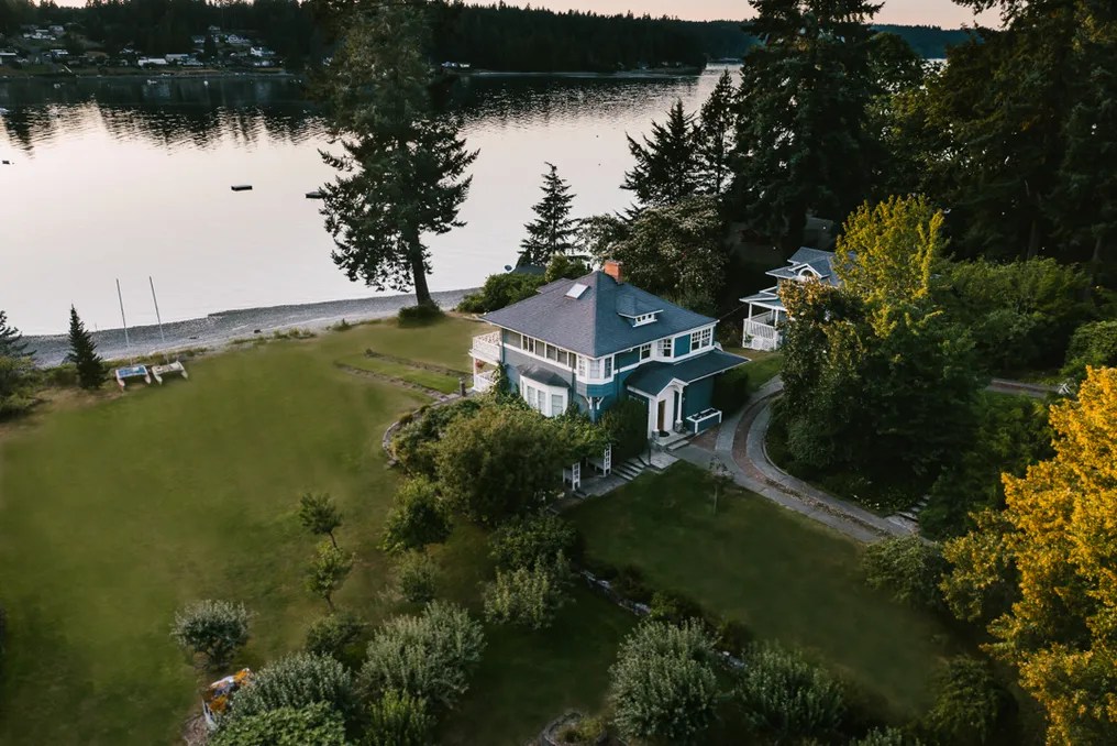 Wisteria Hollow Waterfront Estate #1