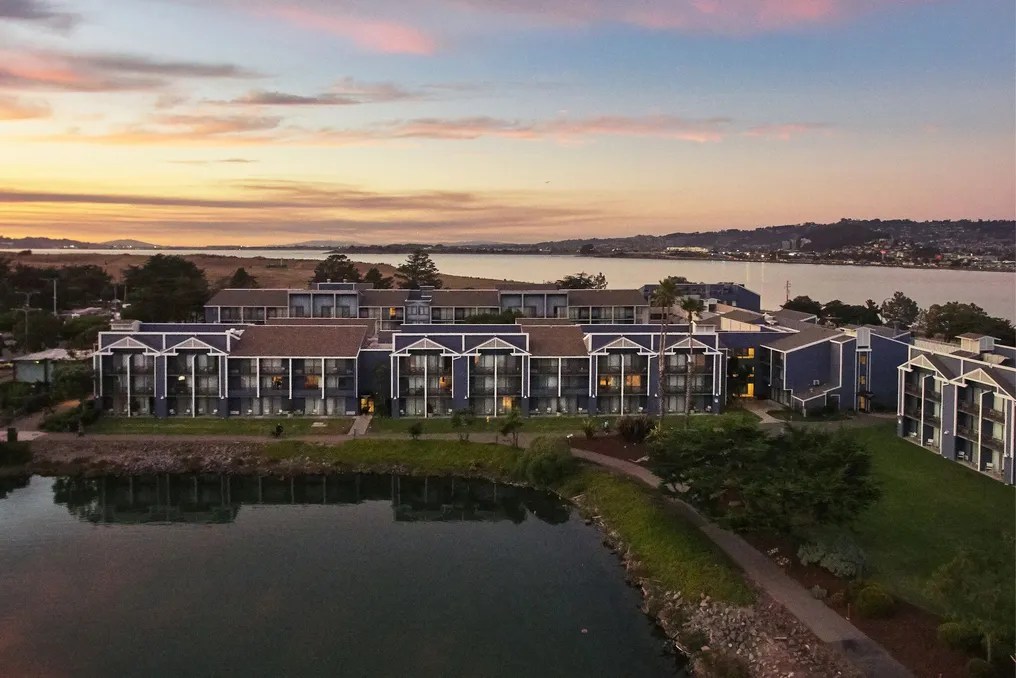 DoubleTree by Hilton Hotel Berkeley Marina #19