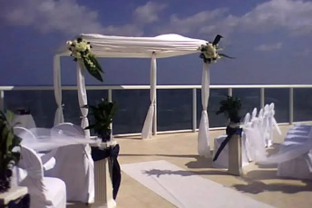 Ocean Manor  Beach Resort #8