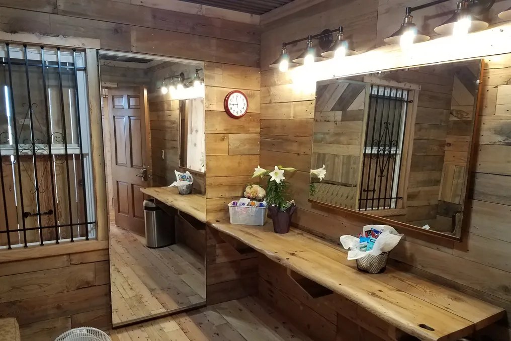 Three Sisters Barn #21