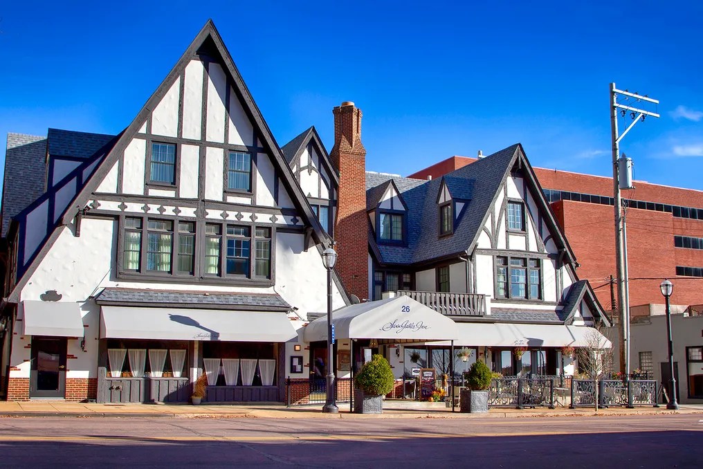 Seven Gables Inn #16