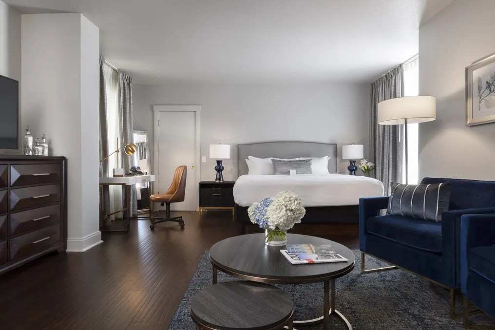 Seven Gables Inn #31
