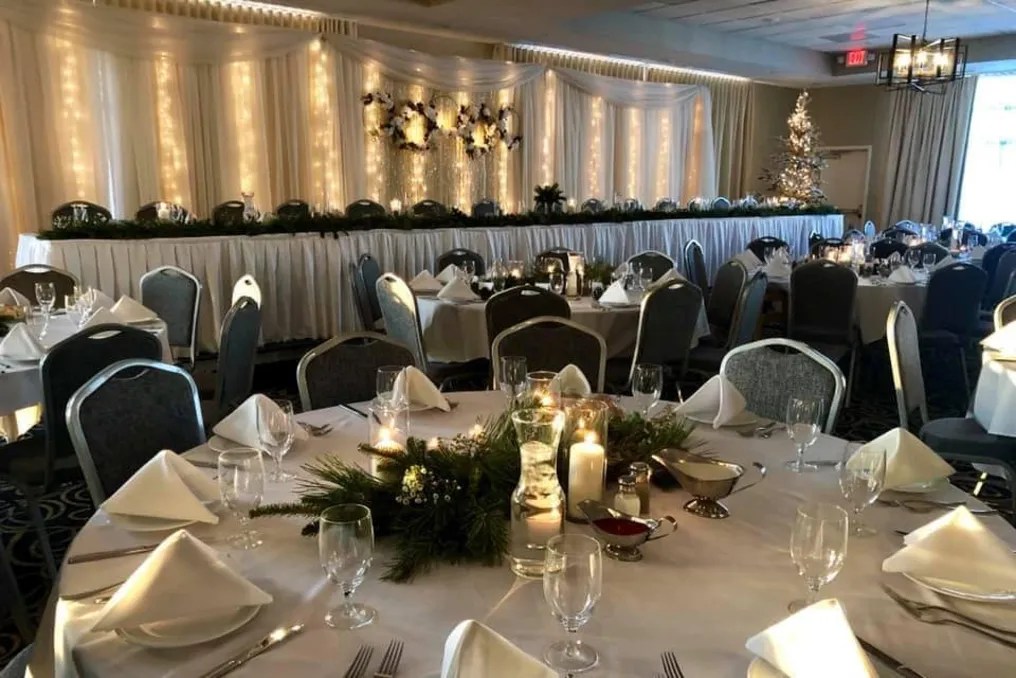 Little Crow Resort - NEW MN Venue! #13