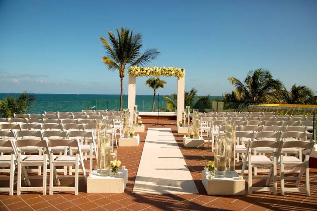 Pelican Grand Beach Resort #16