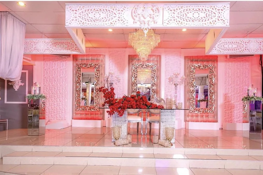 El Palacio del Sol Banquet Hall #37
