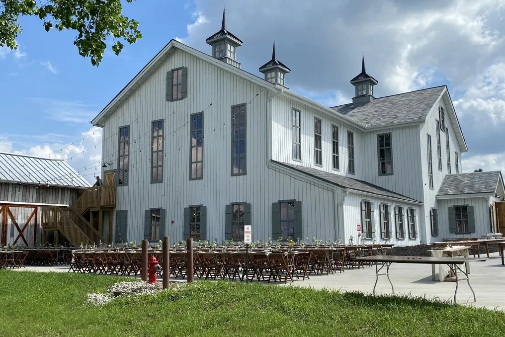 The Bicentennial Barn #63