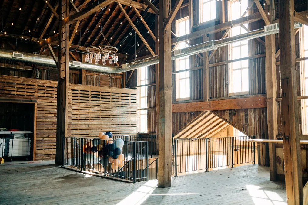 The Bicentennial Barn #68