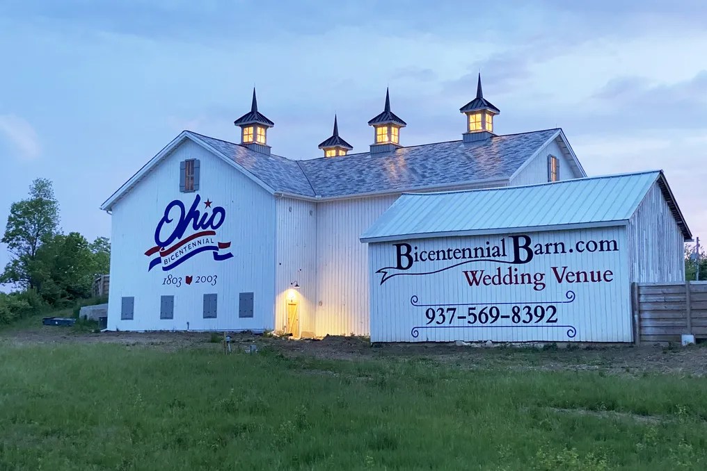 The Bicentennial Barn #75