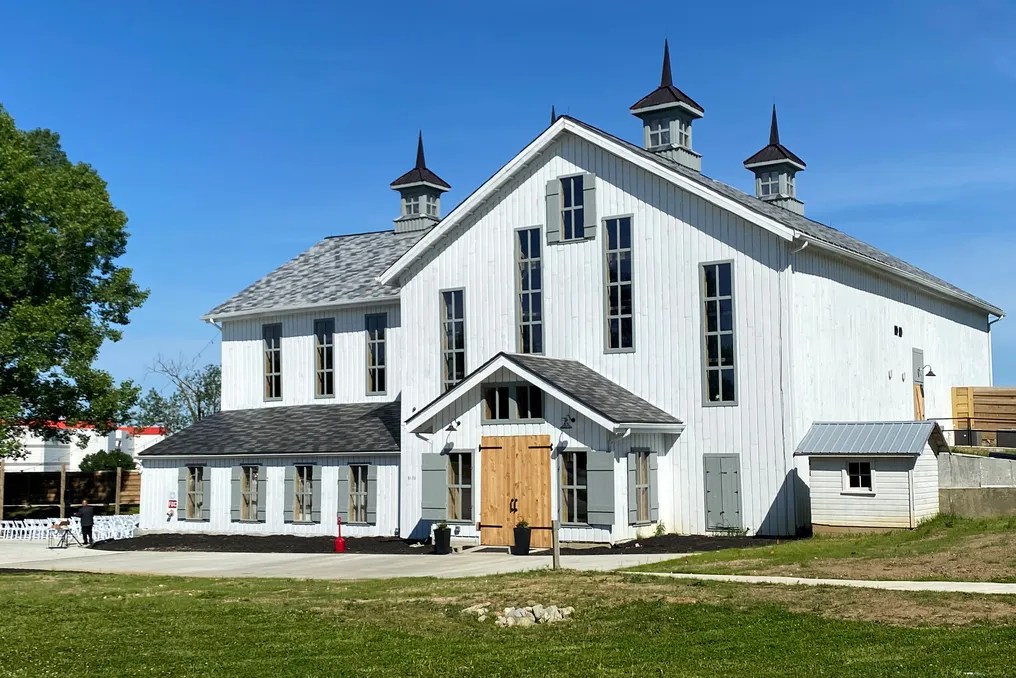 The Bicentennial Barn #91