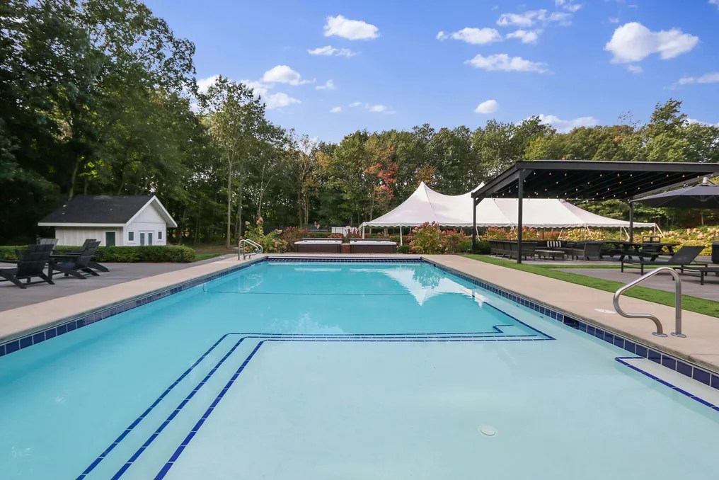 Apple Blossom Resort #9