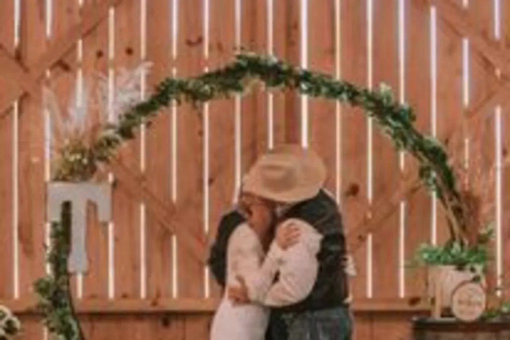 The Farmhouse Retreat Weddings #14