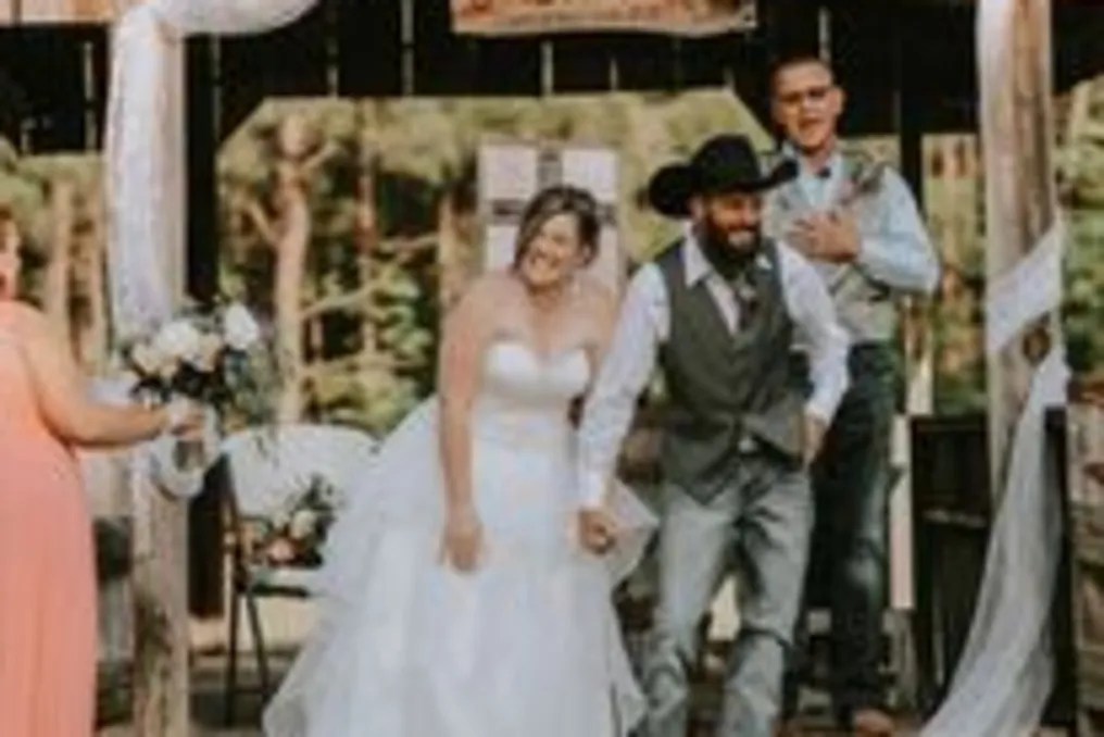 The Farmhouse Retreat Weddings #15