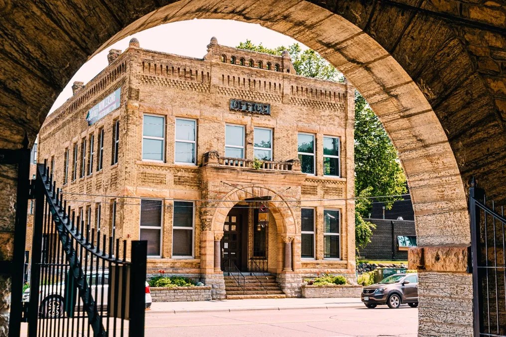 The 1893 at the Historic Grain Belt #10