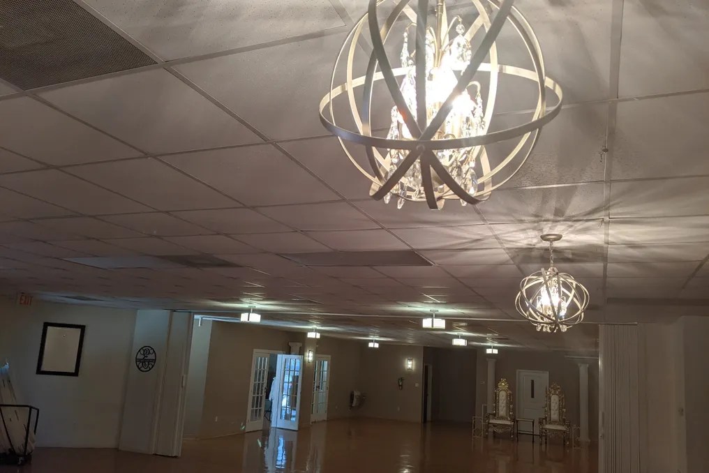 Contemporary Party & Wedding Event Center #16