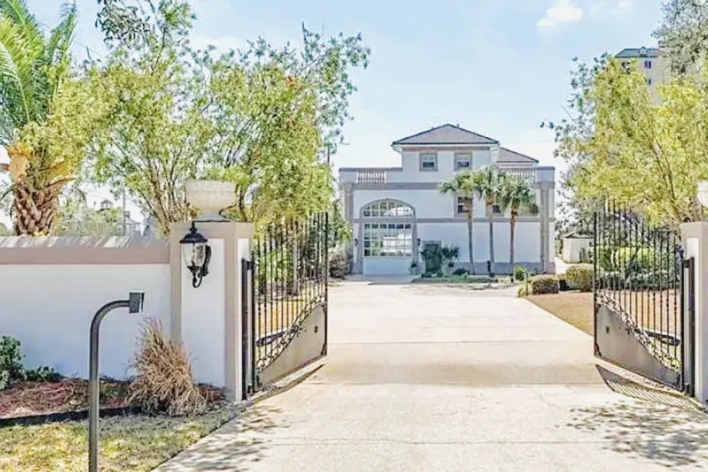 Bella Villa #49