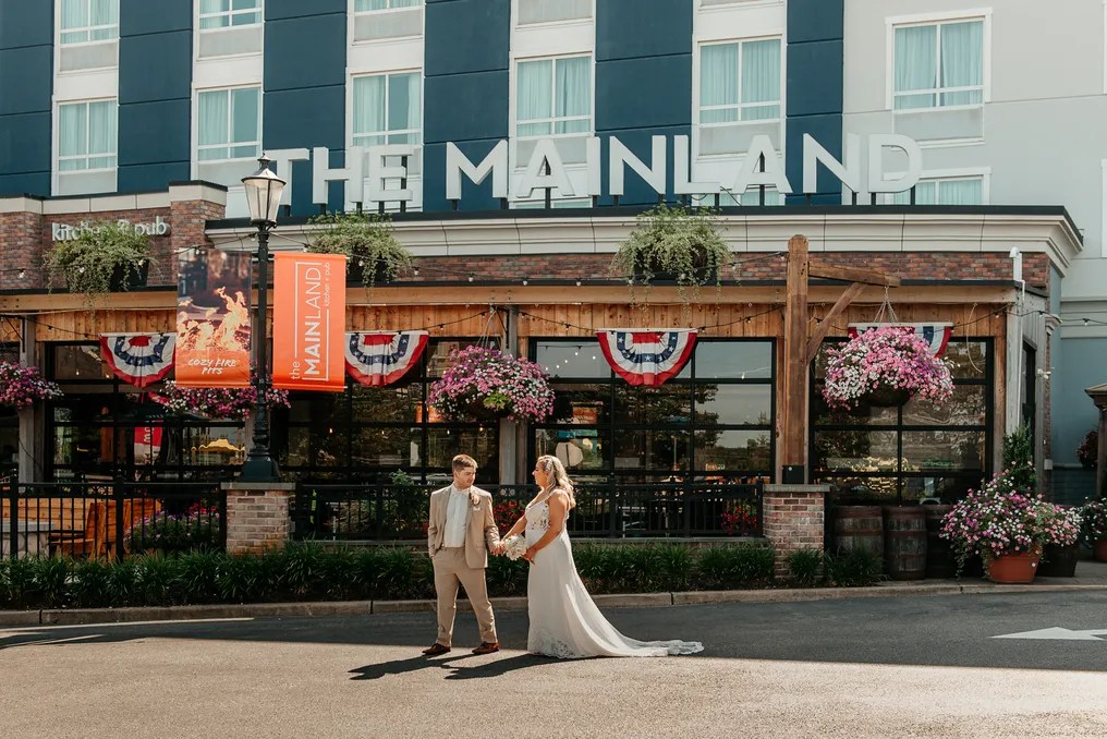The Mainland at Holiday Inn Manahawkin #23