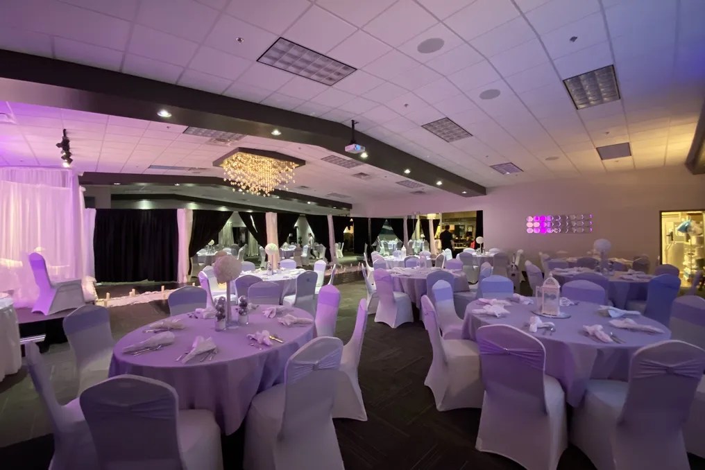 The Sunset Room at the Vista #2