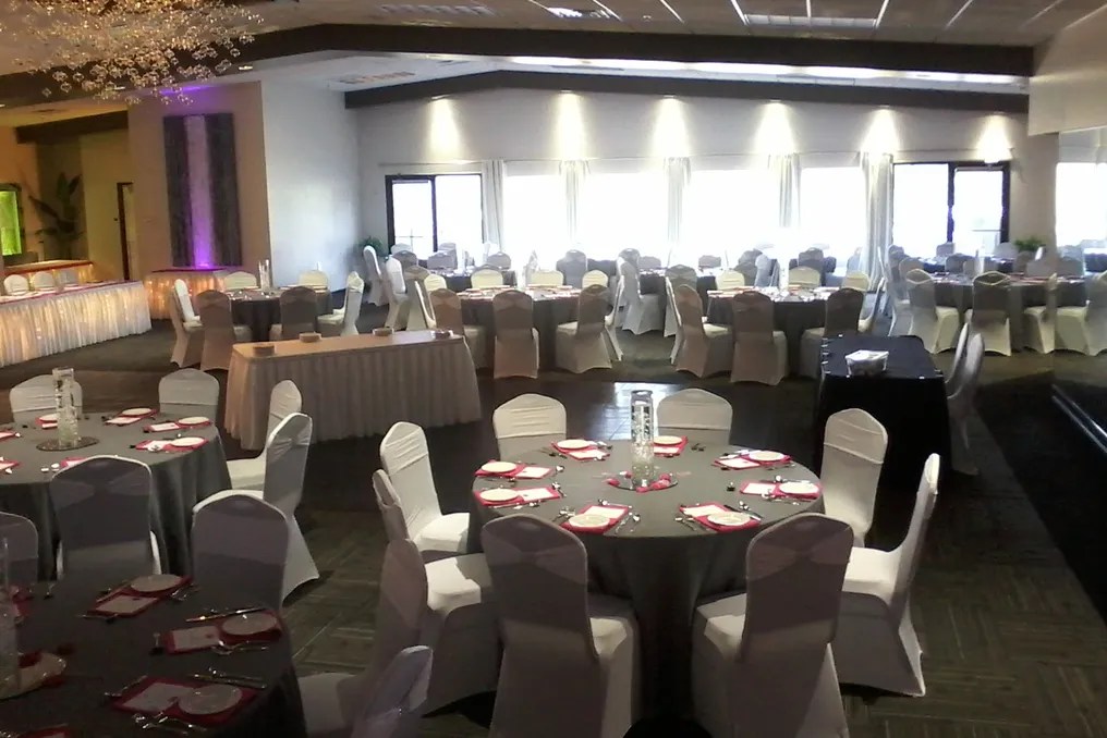 The Sunset Room at the Vista #15