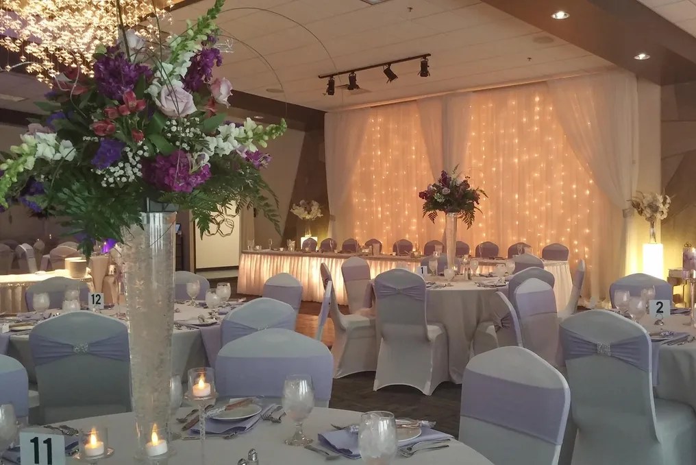 The Sunset Room at the Vista #27