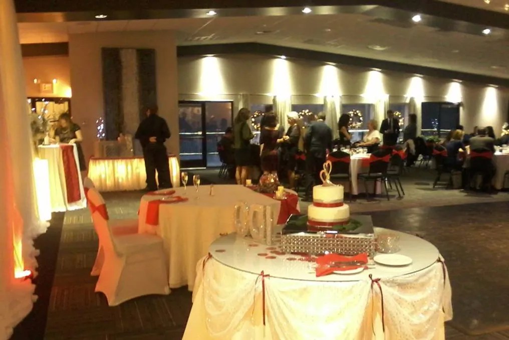 The Sunset Room at the Vista #38