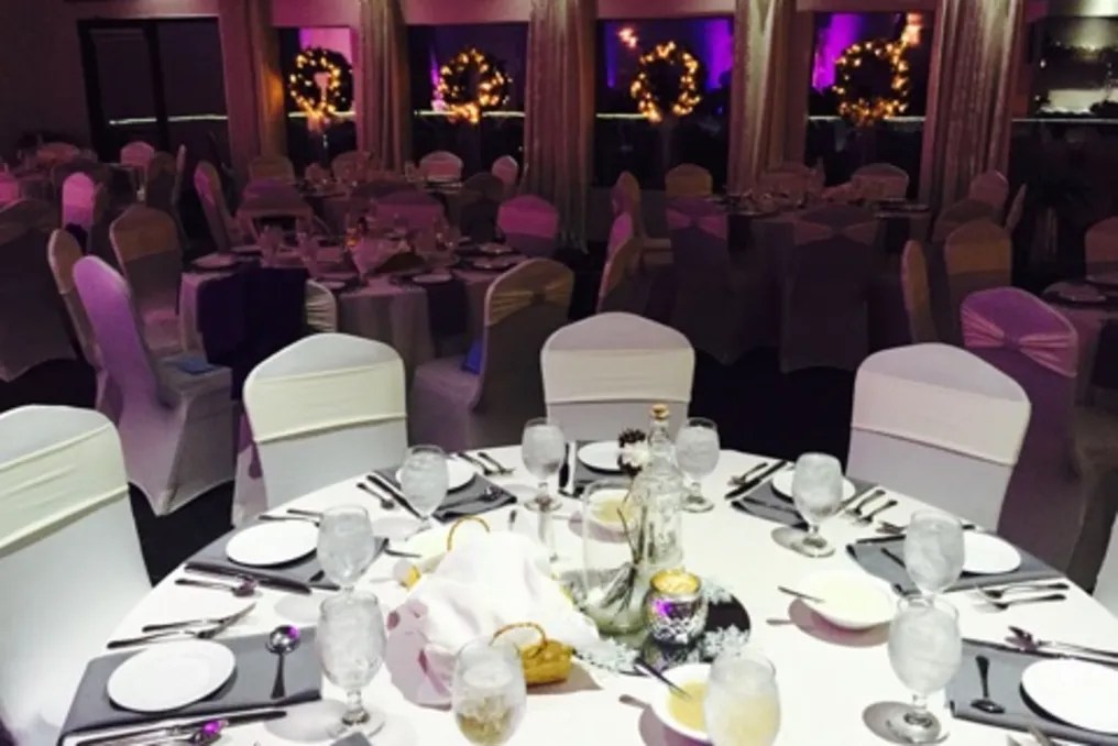 The Sunset Room at the Vista #44