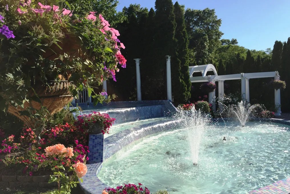 Majestic Gardens #27