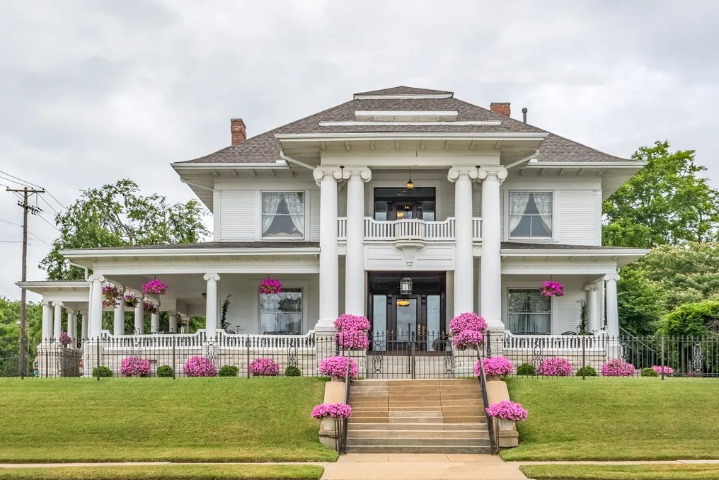 The Burnett Mansion #8