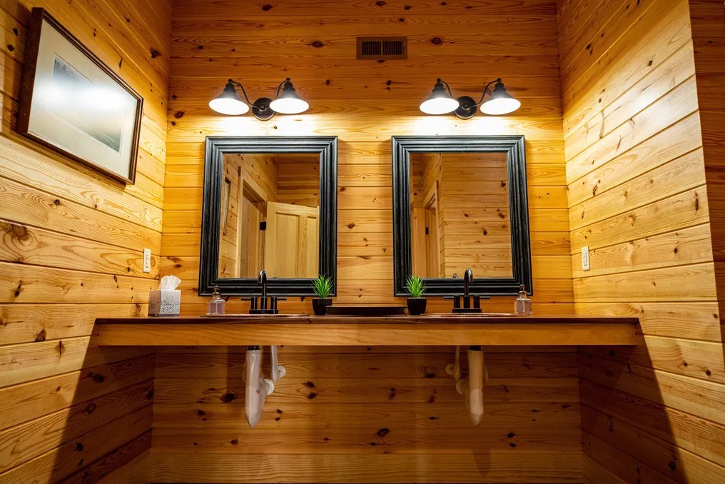 Renback Barn, LLC #39