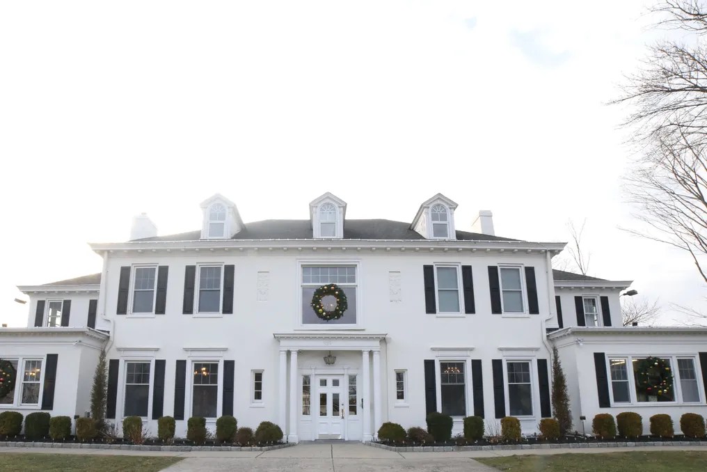 Mansion on Broadway #1