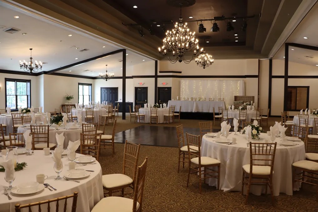 The Milana Ballroom at the Amish Door Village #7