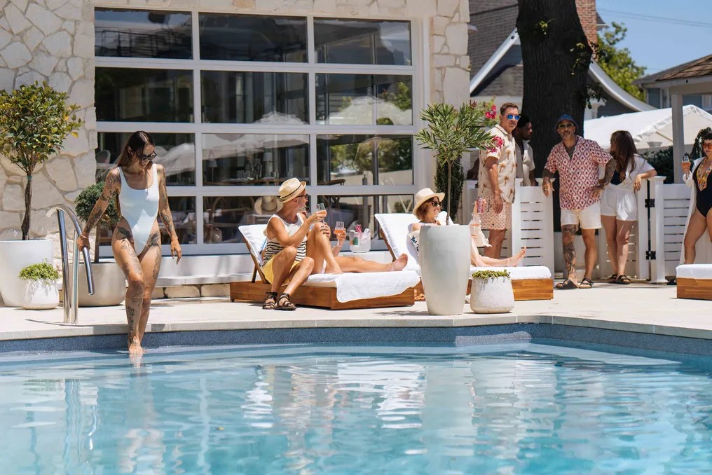 The St. Laurent Social Club & Guest Rooms #13