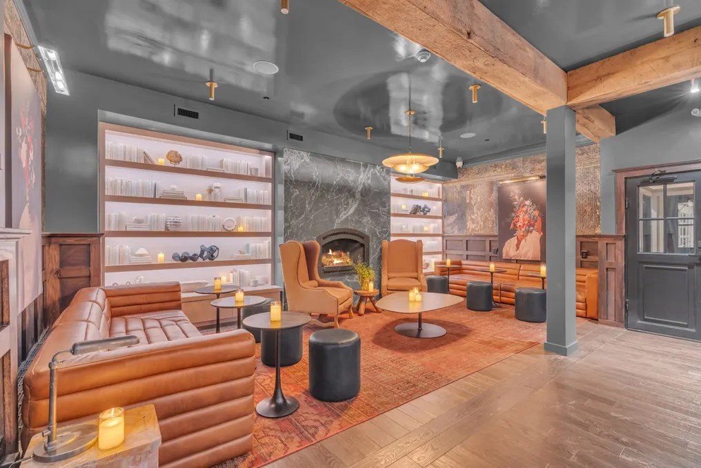 The St. Laurent Social Club & Guest Rooms #17