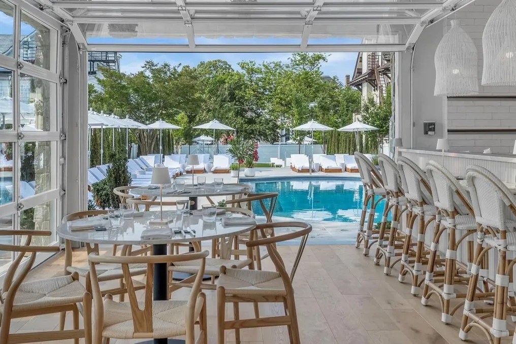 The St. Laurent Social Club & Guest Rooms #27