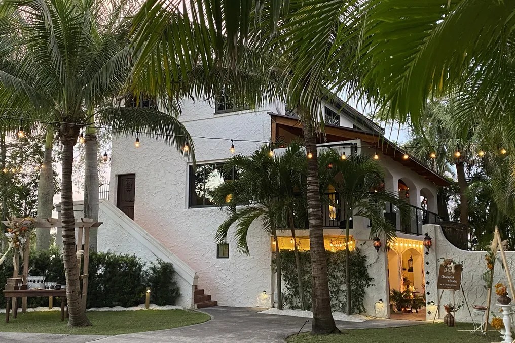 The Manor on St Lucie Crescent #25