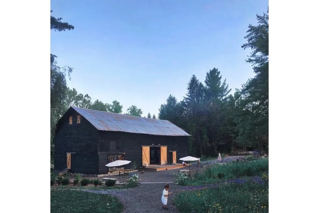Stonehill's Farmhouse #42