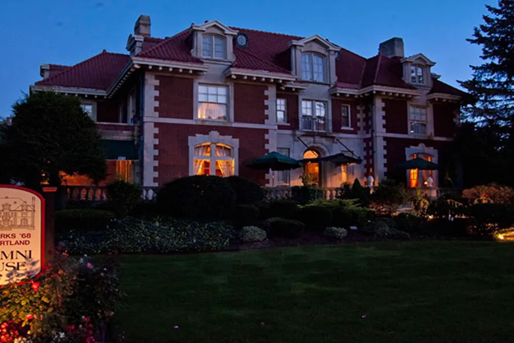 SUNY Cortland Alumni House #9