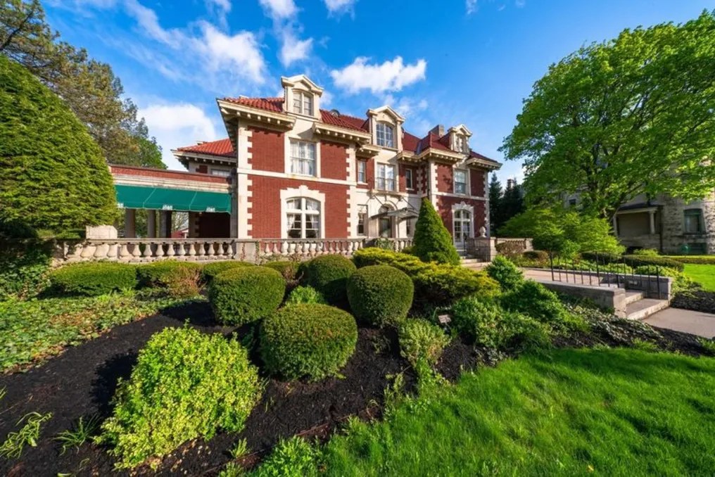 SUNY Cortland Alumni House #12