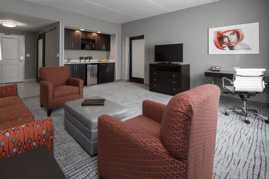 J Bar Holiday Inn & Suites Davenport #12