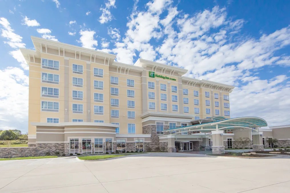 J Bar Holiday Inn & Suites Davenport #14