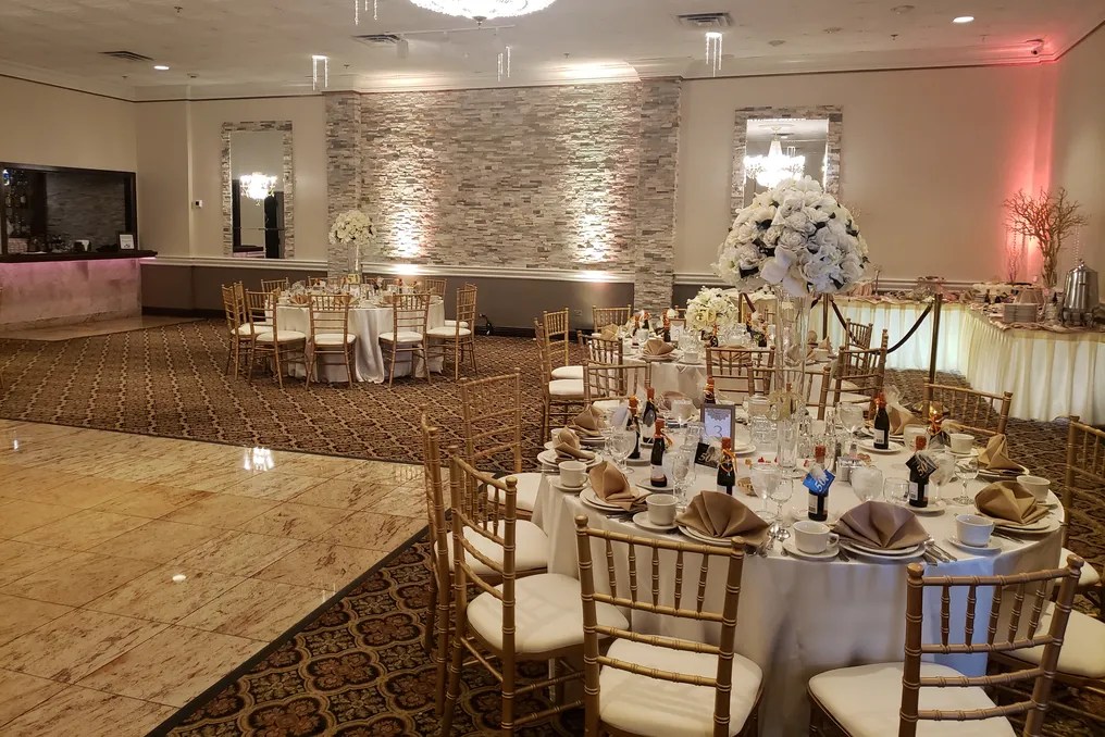 Manzo's Banquets #24